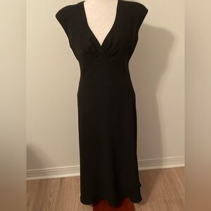 Jones Wear Women’s Classic Black Midi Dress Size 10
NWOT